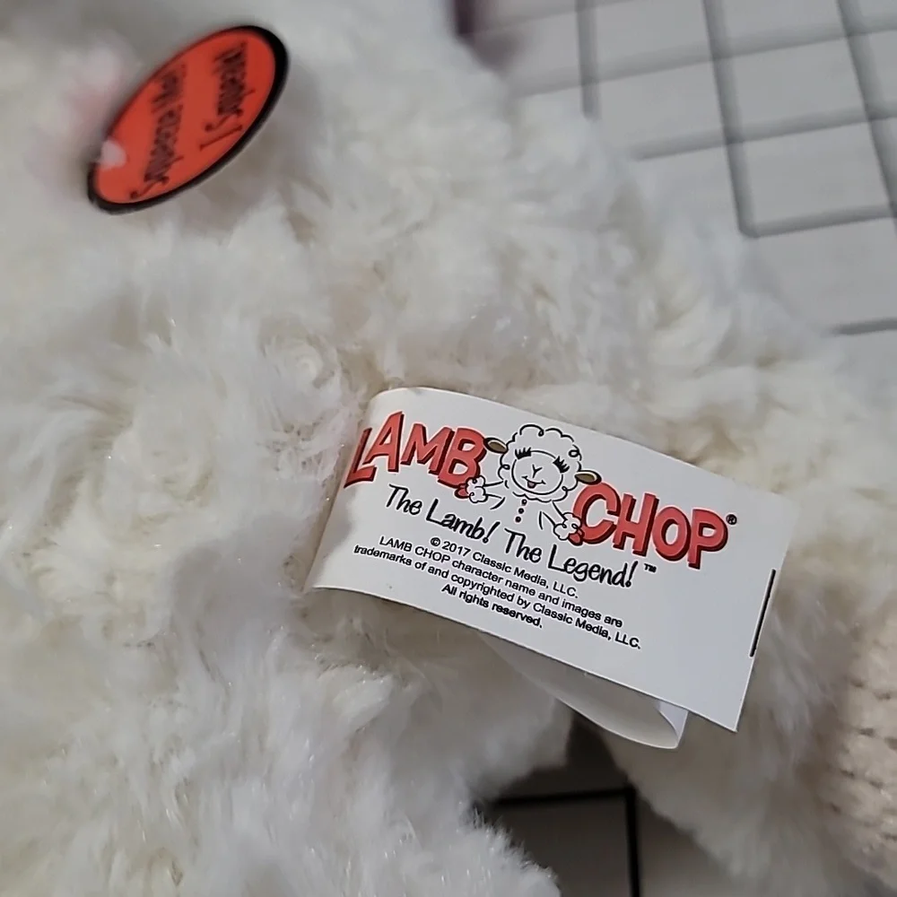 Multipet Lamb Chop Dog Toy with Squeaker, Large Size‎ NWT
